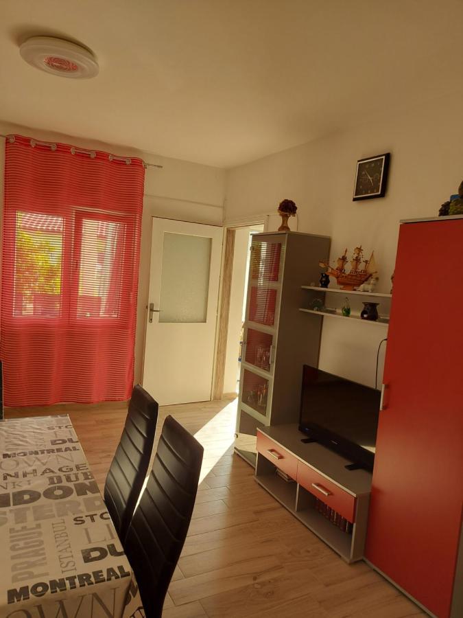 Apartment Valeria Lopar Eksteriør bilde