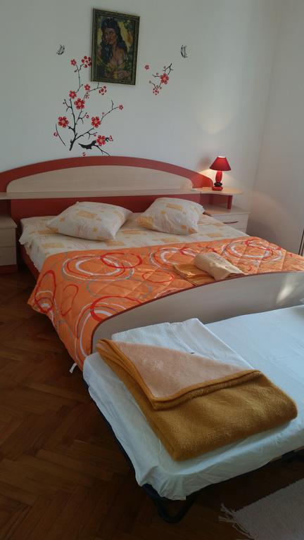 Apartment Valeria Lopar Eksteriør bilde
